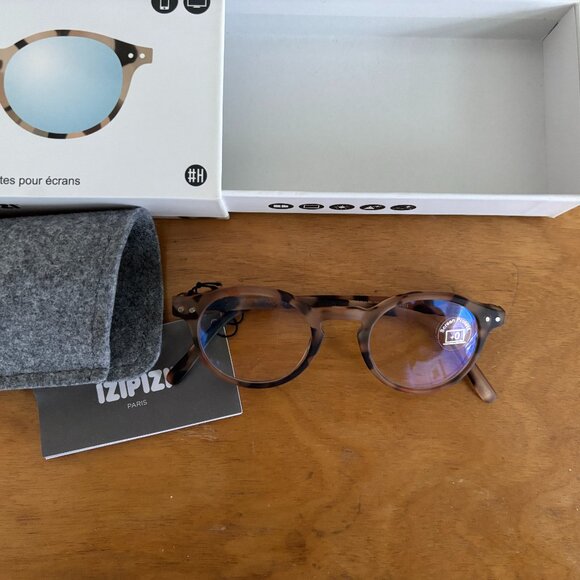 NIB! MoMA IZIPIZI Screen Glasses Pantos Round Shape in Light Tortoise - Picture 4 of 6